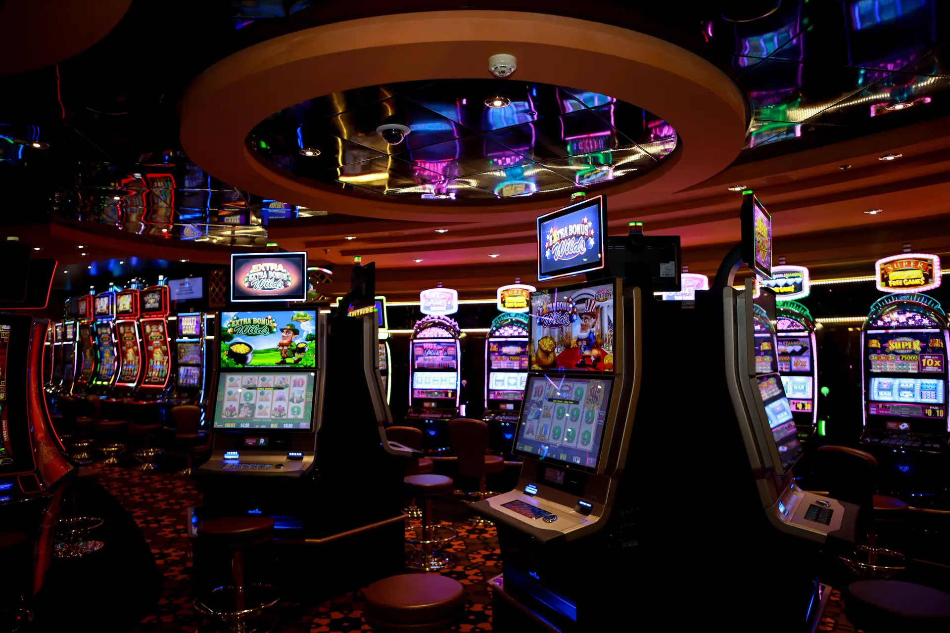 Salle de casino animée